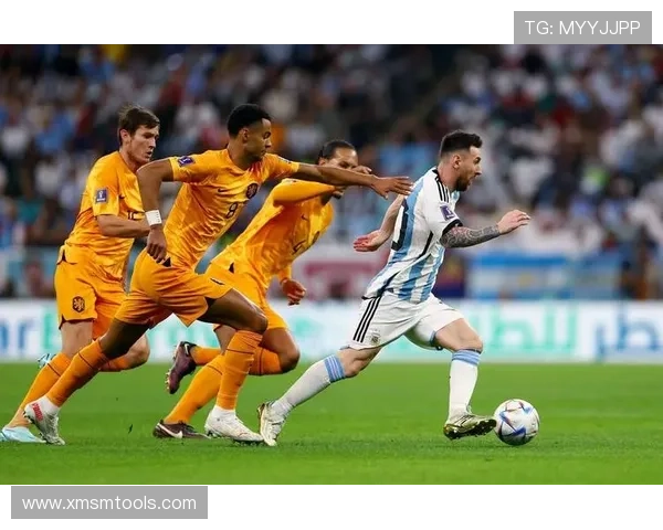 射门技巧卓越的足球明星们展现绝佳进攻能力与精彩瞬间